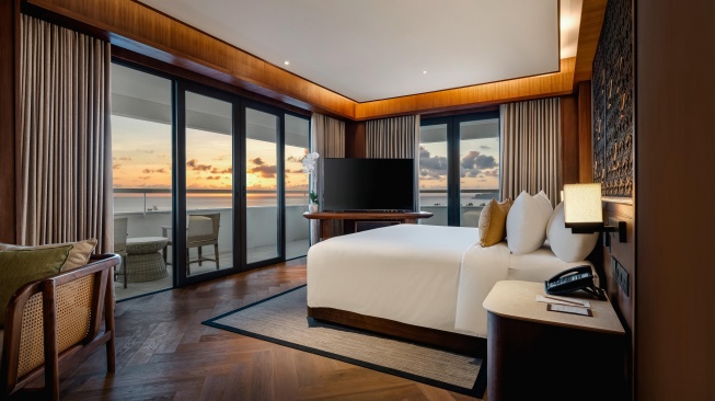 Hotel dengan panorama samudra tak terhalang, dan keramahan tulus khas Bali menjadikan destinasi pantai istimewa bagi para tamu lintas generasi (Dok: InJourney)