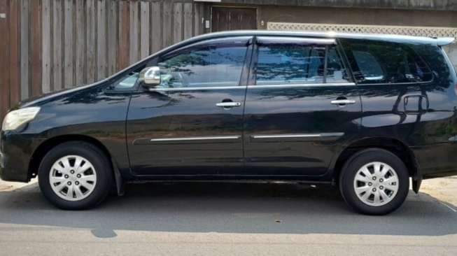 Kijang Innova 2012 (OLX)