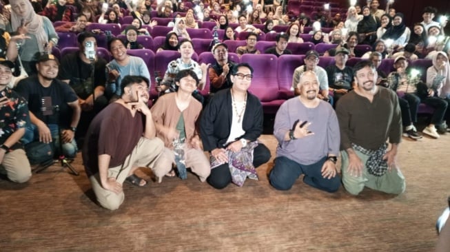 Andre Taulany hingga Indro Warkop Isi Soundtrack Film Kang Solah from Kang Mak X Nenek Gayung. [Suara.com/Tiara Rosana]