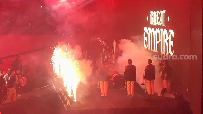 Suasana laga tinju ulang El Rumi dan Jefri Nichol di acara Superstar Knockout di Jakarta International Convention Center, Senayan, Minggu dini hari, 10 Agustus 2025. [Suara.com/Adiyoga Priyambodo]