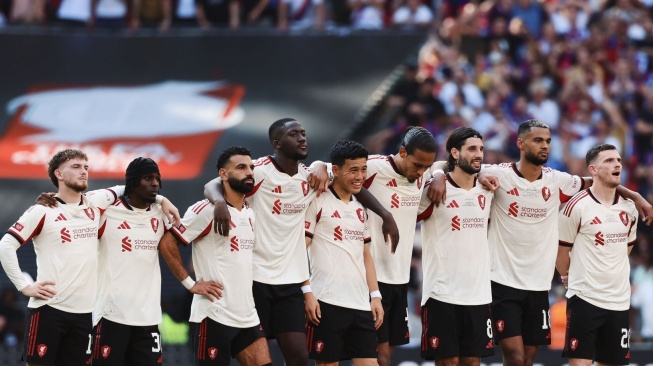 Gagal Juara Community Shield, Arne Slot Soroti Pertahanan Rapuh Liverpool. [Dok. IG/Liverpool]