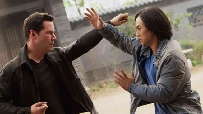 Man of Thai Chi yang dibintangi Keanu Reeves dan Iko Uwais, tayang malam ini di Indosiar. [YouTube]
