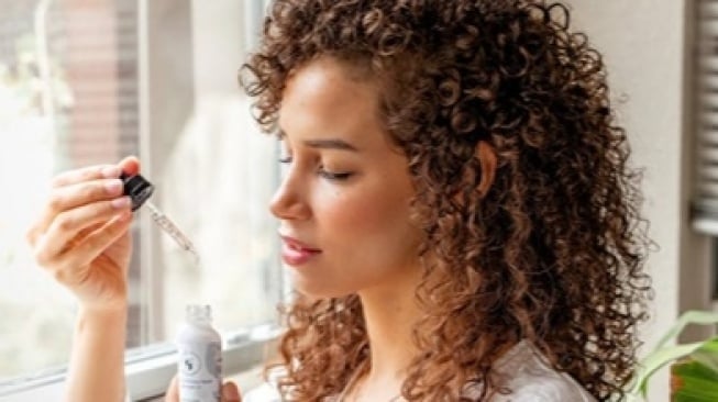 5 Rekomendasi Serum untuk Mengecilkan Pori-Pori Wajah, Jangan Salah Pilih!
