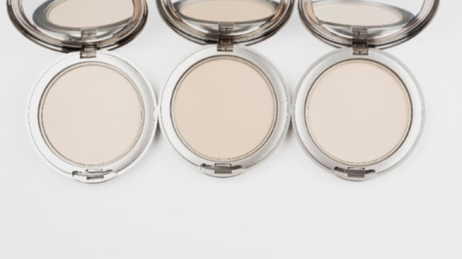 5 Rekomendasi Bedak Padat yang Tahan Lama dan Glowing, Harga Mulai Rp30 Ribuan
