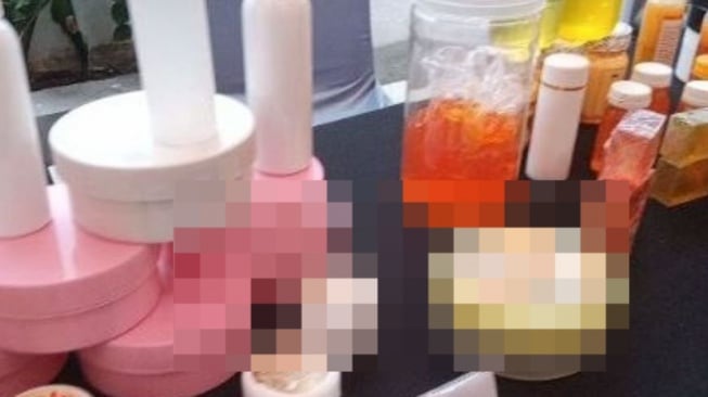 Daftar 14 Kosmetik Dicabut Izin Edar BPOM Ulah Iklan Tak Senonoh, Bahas Payudara hingga Organ Intim!