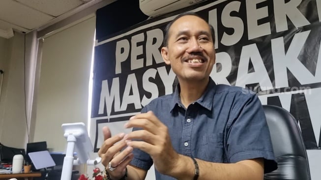 Endiarto, produser eksekutif sekaligus sutradara film Merah Putih One For All saat ditemui di kantornya di Pusat Perfilman H. Usmar Ismail di kawasan Kuningan, Jakarta Selatan pada Selasa, 12 Agustus 2025. [Suara.com/Tiara Rosana]
