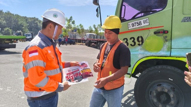 Semen Gresik Meluncurkan Program SOBAT Sebagai Bentuk Apresiasi Para Sopir