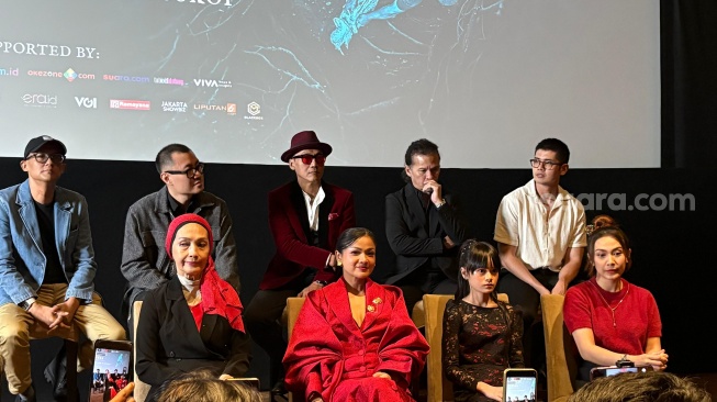 Suasana konferensi pers rilis film Panggilan dari Kubur di kawasan MH. Thamrin, Jakarta Pusat pada Senin, 11 Agustus 2025 malam. [Suara.com/Tiara Rosana]