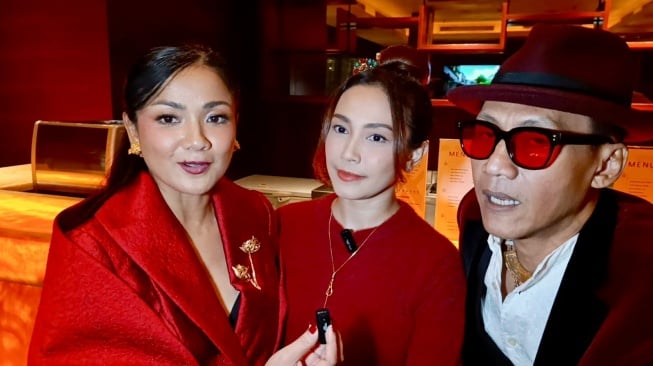 Dea Lestari bersama Nirina Zubir dan Nugie. [Instagram]