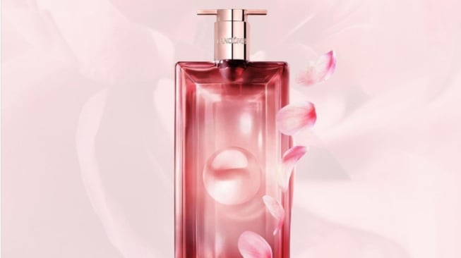 Auto Dilirik! 5 Parfum Merah 'Spicy' yang Jadi Senjata Rahasia Andalanmu