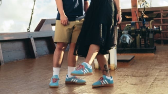5 Sepatu Adidas Bernuansa Indonesia yang Nyentrik, Harga Terjangkau