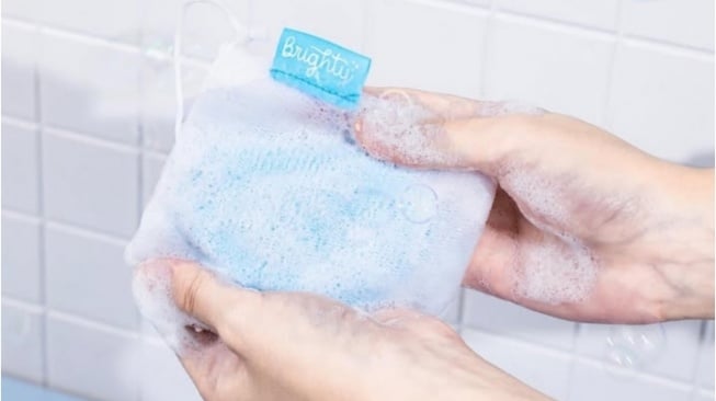 4 Brightening Soap Ampuh Bikin Badan Cerah Merata dan Halus Bebas Luka!