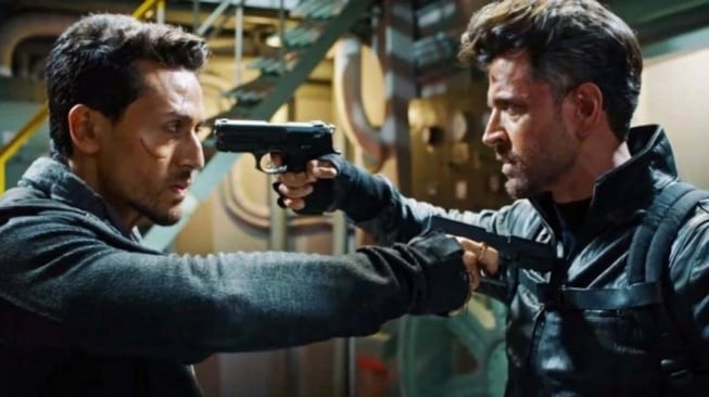 Film War yang dibintangi Hrithik Roshan dan Tiger Shroff, tayang malam ini di Indosiar. [YouTube]