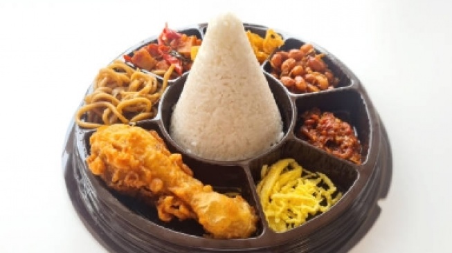 tumpeng mini