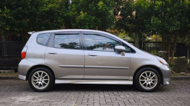 Honda Jazz 2006 (OLX)