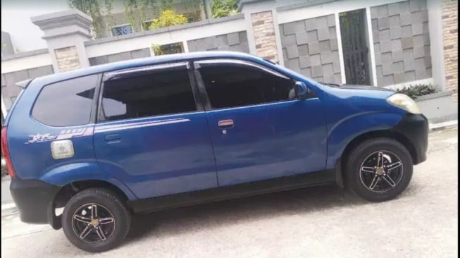 Toyota Avanza G 2005 (OLX)