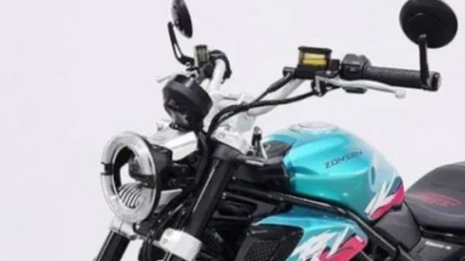 Tampang ala Naked Eropa, tapi Pakai CVT: Simak Pesona Motor Sport Matic Punk CVT190