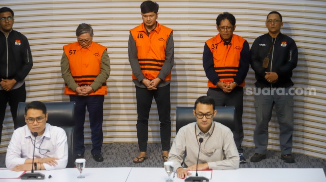 KPK Tetapkan Dirut Inhutani Jadi Tersangka Kasus Suap Pengelolalaan Hutan