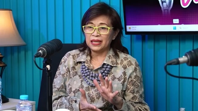 Carmanita, salah seorang cucu dari Saridjah Niung atau lebih dikenal dengan nama Ibu Soed. (tangkap layar/ dok. elsinta)