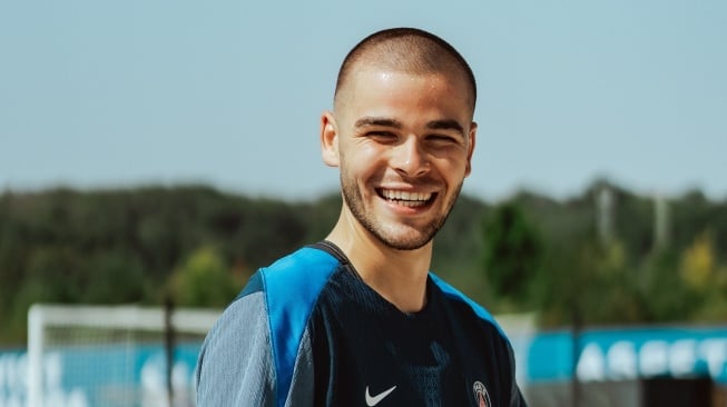Performa Lucas Chevalier Jadi Sorotan, Fans Khawatir PSG Salah 'Buang' Donnarumma