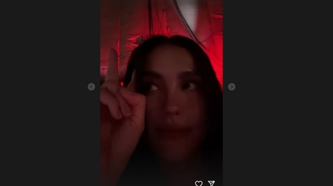 Ekspresi Lega Agnez Mo Menang Kasasi Lawan Ari Bias. [Instagram]