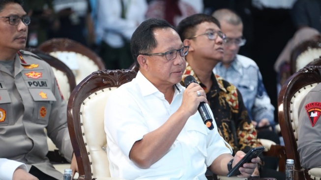 Gerakan Pangan Murah, Mendagri Tito Apresiasi Sinergi Bulog dan Polri