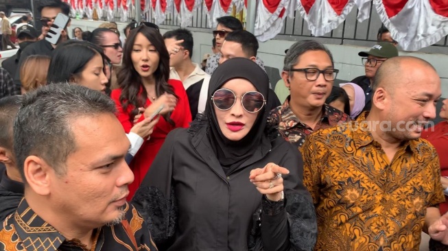 Doktif Pakai Busana Ini di Sidang Nikita Mirzani, Rancangannya Diduga Dijiplak Shella Saukia