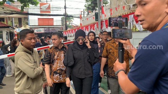 Dokter Detektif atau Doktif jelang bersaksi di sidang lanjutan kasus pemerasan Nikita Mirzani di Pengadilan Negeri Jakarta Selatan, Kamis, 14 Agustus 2025. [Suara.com/Adiyoga Priyambodo]