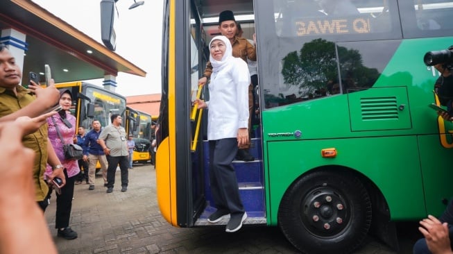 Kado Istimewa HUT ke-80 RI: Gubernur Khofifah Gratiskan Bus Trans Jatim Selama 2 Hari Penuh