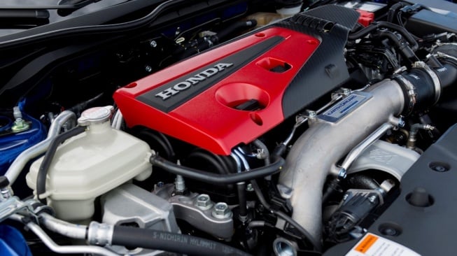 Mesin mobil Honda Civic Type R. (Drive Place)