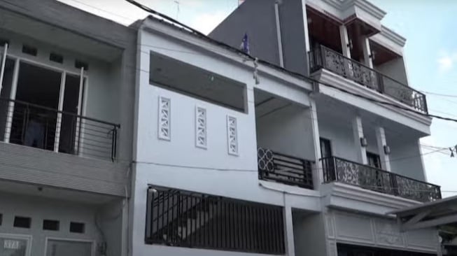 Rumah Mpok Alpa (Youtube/de Hakims Story).