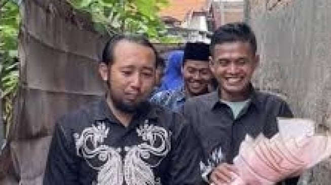 5 Fakta Lamaran Pria Ditolak Gegara Rombongan Terlalu Banyak di Sidoarjo, Siapkan Cincin-Kalung Emas