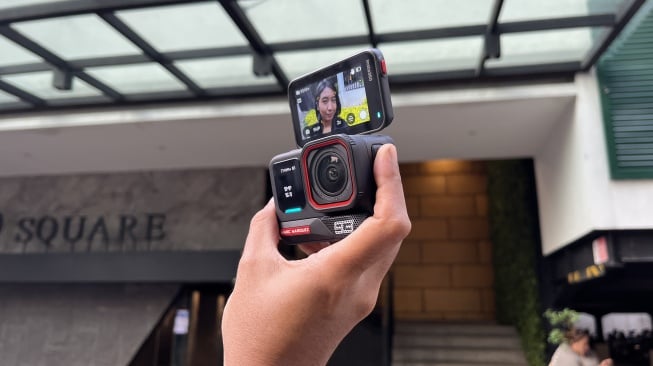 Review Insta360 Ace Pro 2 MM93 Edition. [Suara.com/Dicky Prastya]