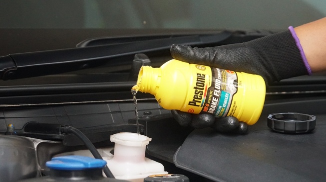 Perlunya menggunakan cairan rem khusus untuk meredam torsi instan mobil listrik. (Foto: Prestone)