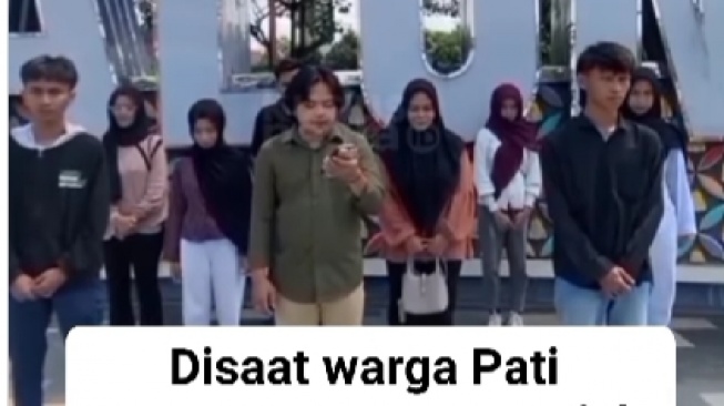 Aksi 'Agak Laen' Mahasiswa Pati Dukung Kenaikan Pajak, Digeruduk Netizen: Sampah Masyarakat!