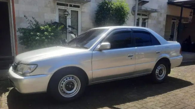 Toyota Soluna 2003 (OLX)