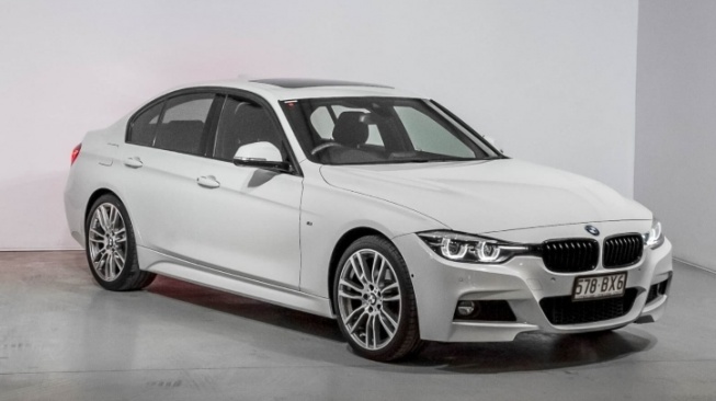 6 Mobil Sedan Bekas untuk Mahasiswa yang Keren, Honda hingga BMW