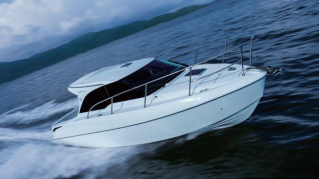 Toyota Ponam-28V Premium Sports Cruiser (Global Toyota)