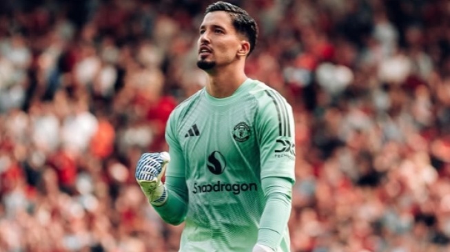 Premier League: Altay Bayidir Blunder, Ini Kata Pelatih Manchester United