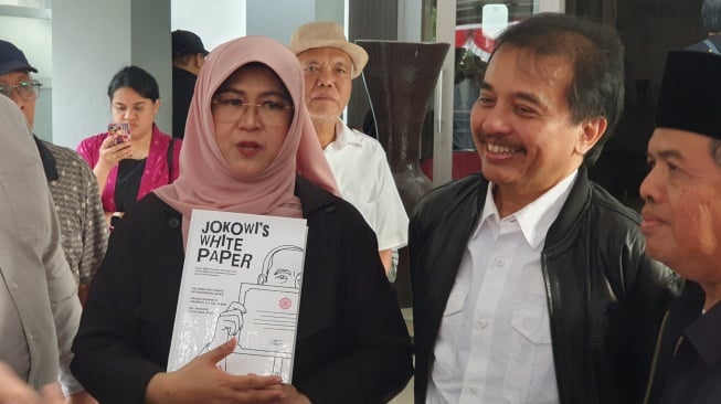Roy Suryo Buka-bukaan Soal Buku 'Jokowi's White Paper': Dari IPK Jokowi hingga Kajian Forensik