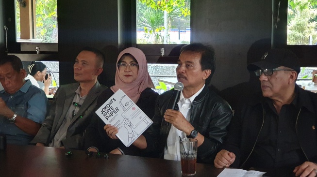 Soft Launching Buku Roy Suryo dkk di UGM 'Diganggu', AC dan Lampu Dipadamkan