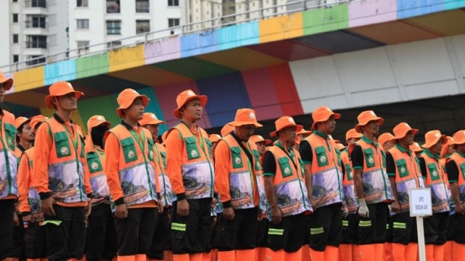 Semalaman, DLH DKI Kumpulkan 79 Ton Lebih Sampah Usai Perayaan HUT Kemerdekaan ke-80 RI di Jakarta