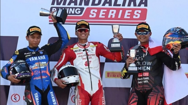Herjun Atna Firdaus podium di Mandalika Racing Series 2025 (Dok. AHM)