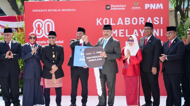 PNM-BAZNAS Kolaborasi Layani Negeri, Salurkan 6 Ambulans Gratis untuk Masyarakat