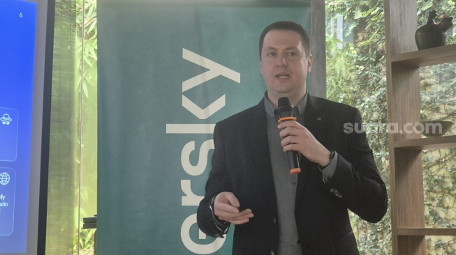 Igor Kuznetsov, Direktur Tim Riset & Analisis Global Kaspersky (GReAT) saat media gathering di Jakarta, Selasa (19/8/2025). [Suara.com/Dythia]