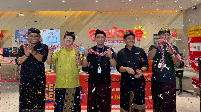 Indosat melalui brand IM3, bersama Erafone dan Oppo, resmi menggelar Festival Belanja Erafone di Bali dan Nusa Tenggara. Ajang ini berlangsung mulai 15 Agustus hingga 30 September 2025 di seluruh toko Erafone wilayah Bali dan Nusa Tenggara. [Istimewa] 