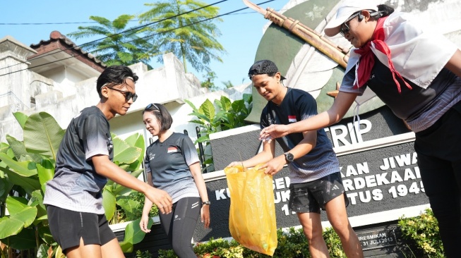 Lari Sambil Pungut Sampah, Cara Baru Rayakan Kemerdekaan yang Bikin Indonesia Makin Bersih!