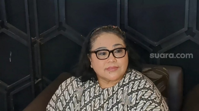 Nunung Srimulat dalam sebuah wawancara di kawasan Kebon Jeruk, Jakarta, Selasa, 19 Agustus 2025. [Suara.com/Adiyoga Priyambodo]