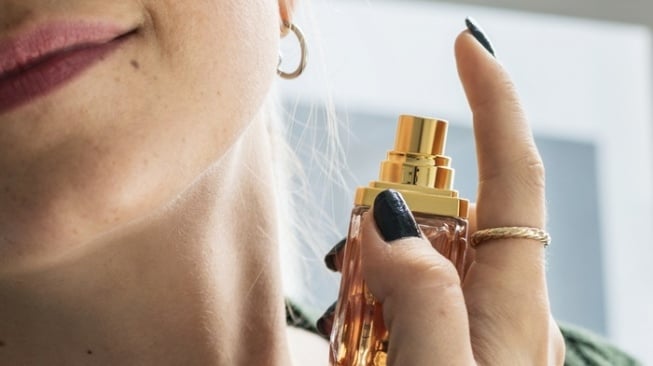 5 Rekomendasi Parfum Wanita 40 Tahun ke Atas, Wangi Elegan Awet Seharian