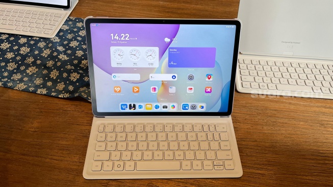 Tablet Huawei MatePad 11.5 2025 yang resmi dikenalkan ke Indonesia pada Selasa (19/8/2025). [Suara.com/Zefanya Amabel Christi R]